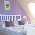 Bed & Breakfast Fiastyuk Udvarhaz