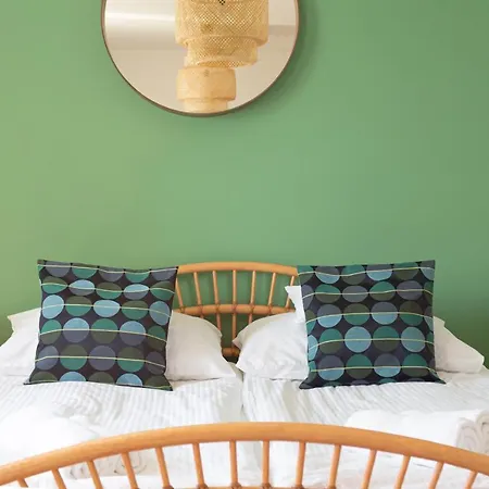 Fiastyuk Udvarhaz Bed & Breakfast