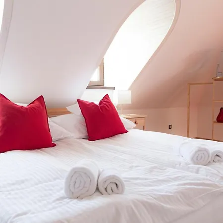 Fiastyuk Udvarhaz 4* Csor