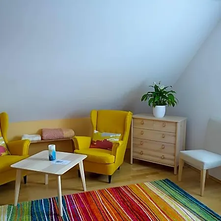 Fiastyúk Udvarház Panzió 4*