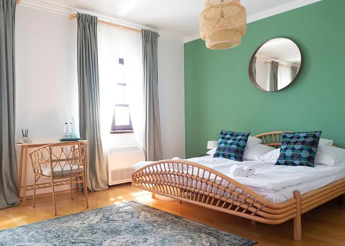 Fiastyúk Udvarház 4*