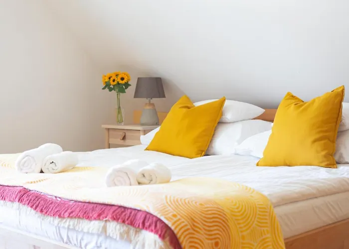 Fiastyúk Udvarház Bed & Breakfast 4*