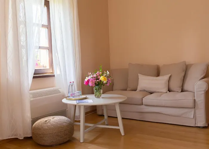 Fiastyúk Udvarház Bed & Breakfast Csor