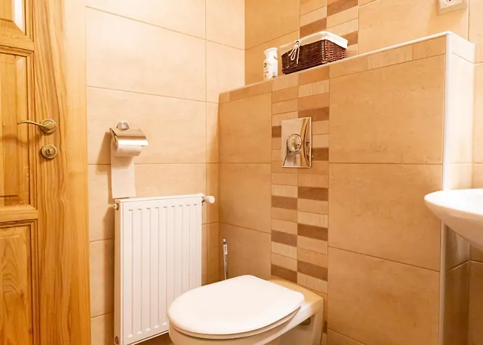 Bed & Breakfast Fiastyúk Udvarház