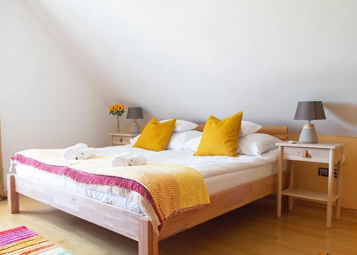 Fiastyúk Udvarház 4*