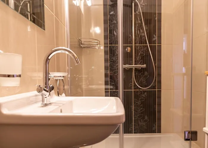 Fiastyúk Udvarház Csor