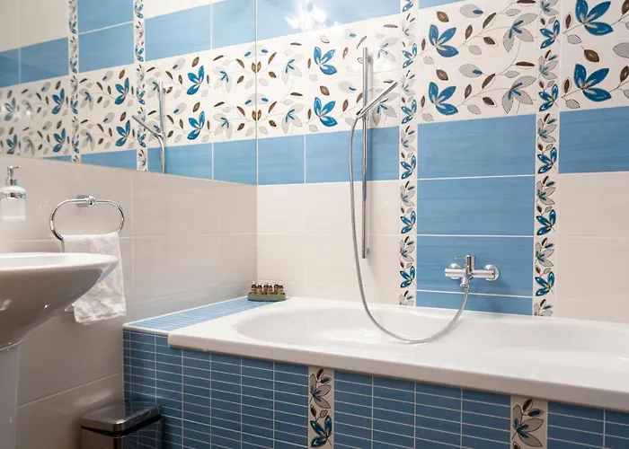 Fiastyúk Udvarház 4*