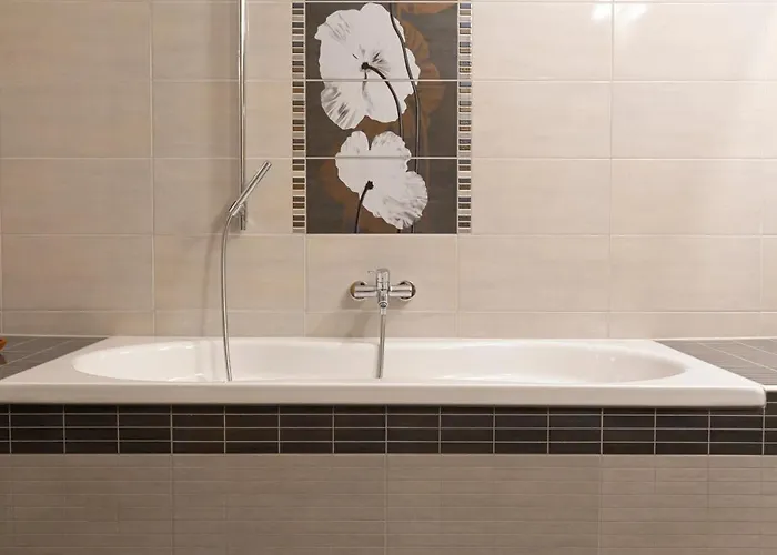 Fiastyúk Udvarház Bed & Breakfast 4*