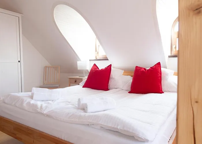 Fiastyúk Udvarház Bed & Breakfast