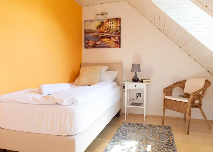 Fiastyúk Udvarház Bed & Breakfast Csor