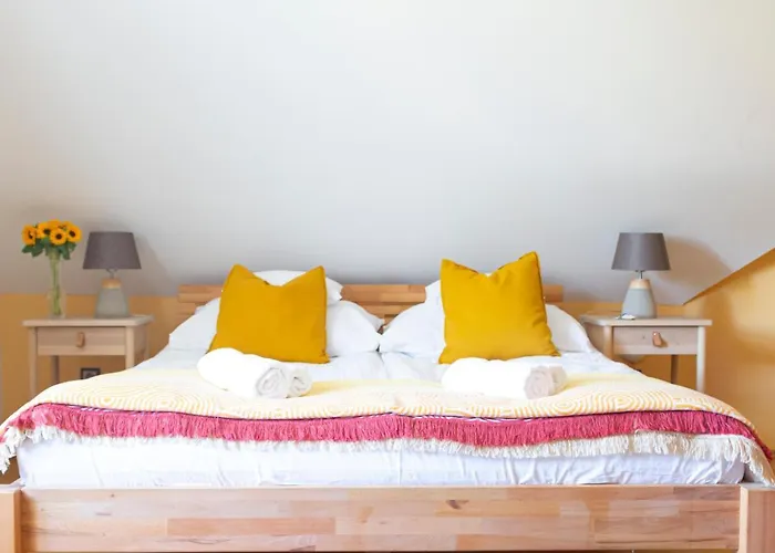 Fiastyúk Udvarház Bed & Breakfast Csor