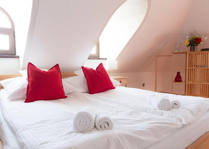 Fiastyúk Udvarház 4* Csor