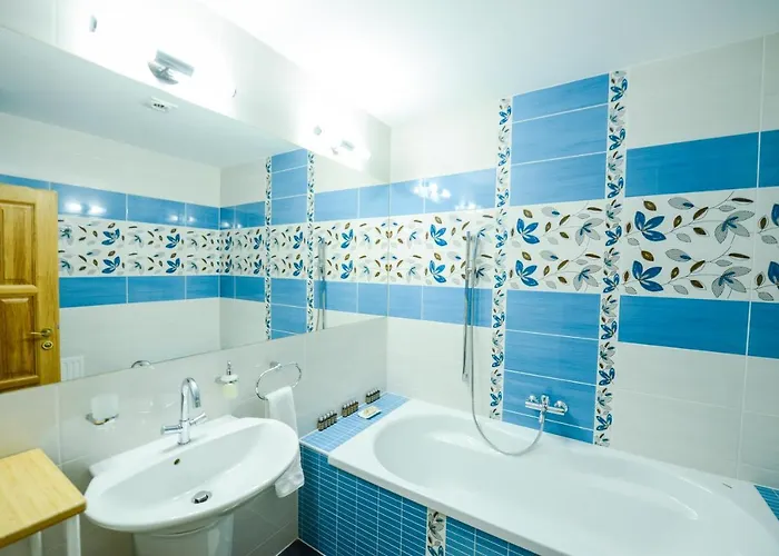 Fiastyúk Udvarház Bed & Breakfast